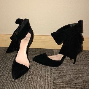 Bow Pumps
